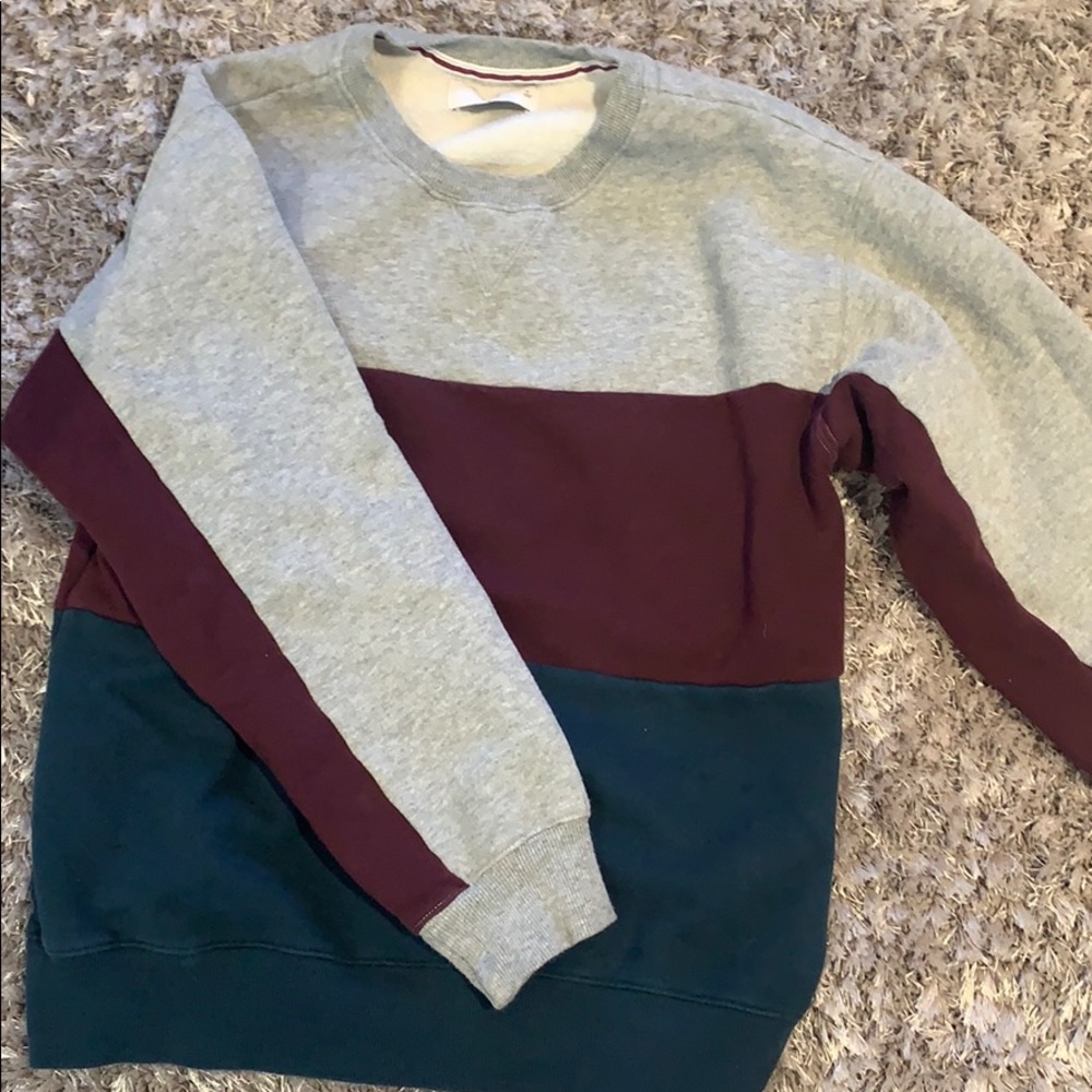 Aritzia TNA block color crewneck
